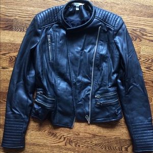 BLACK ZARA LEATHER JACKET—size: small—